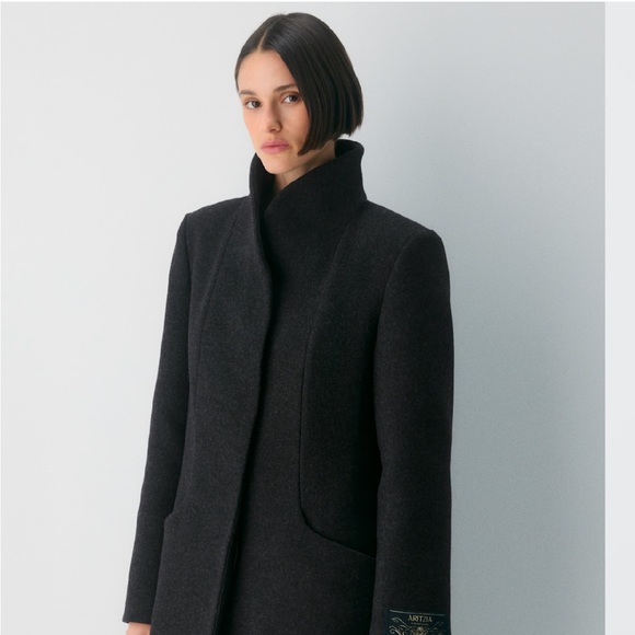 Aritzia Dark Grey Cocoon Coat - Luxe Wool Cashmere - Picture 2 of 12